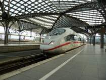 Ein leider unbekannter 403 bei der Einfahrt in den K�lner Hbf. Das Bild entstand am 04.01.12