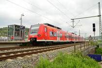 425 216-9 f�hrt gerade in Mosbach West ein. 3.5.2013
