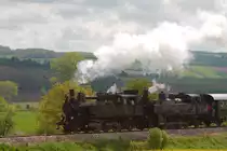 30.33 und 93.1420 auf der Fahrt nach Ernstbrunn kurz vor Erreichen des  Bahnschrankens bei Wetzleinsdorf. (05.05.2013)