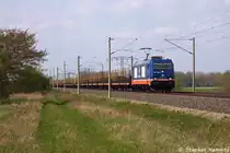 185 409-0 Raildox GmbH & Co. KG mit einem leeren Holzzug in Vietznitz und fuhr in Richtung Nauen weiter. Netten Gru� an den Tf! 05.05.2013