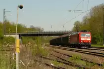 185 130 mit einem G�terzug in Riegel-Malterdingen. 24.4.13