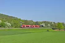 650 010 und 650 006 pr�sentieren sich bei strahlenden Sonnenschein auf der Ermstalbahn von Metzingen nach Bad Urach mit RB 22960.Aufgenommen bei in meinem Heimatort Dettingen/Erms am 5.5.2013.
