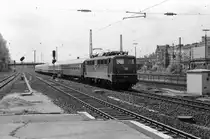 Am Bahnhof Duesseldorf Derendorf lichtete Ich diese 110 140 ab,Mai 1988.