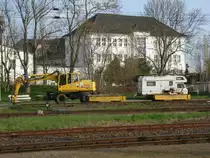 Zweiwegefahrzeug mit Anhang,am 06.Mai 2013,in Bergen/R�gen.