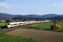 403 004-5  Solingen  und 403 010-2  Wolfsburg  als ICE 104 (Basel-Hannover �ber K�ln) bei Kollmarsreute. Aufgenommen am 25.04.2013.