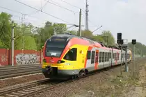 Dreiteiliger Flirt (427 043/543) der Hessischen Landesbahn f�r ODEG als RE 4 am 08.05.2013 in Rathenow