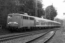 Ein Bild der Vergangenheit. Am 02.05.2013 zog 110 401-7 ihre letzte Stammleistung auf dem RE4 / 10457 von D�sseldorf nach Aachen in Geilenkirchen �ber den Bahn�bergang, bereits einen Tag sp�ter wurde sie im Deutzerfeld abgestellt. R.I.P B�gelfalte 401 !!!