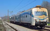 S� 813-130 f�hrt durch Maribor-Tabor Richtung Maribor Hauptbahnhof. /18.4.2013