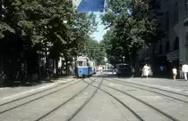 Z�rich VBZ Tram 6 (Be 4/4 + B) Bahnhofstrasse / Paradeplatz im August 1986.