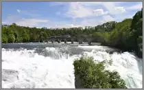 Ein Thurbo GTW 2/8 der S33 nach Winterthur auf der Rheinfallbr�cke. (07.05.2013)
