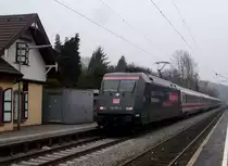 Energiewende in Kleinsteinbach am 30. M�rz fuhr 101 100 mit ihrem IC Richtung N�rnberg. Und kroch durch Kleinsteinbach.