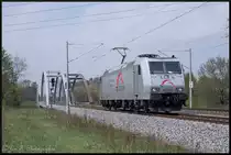 185 539-4 TXLOGISTIK
TRAXX 185 f�hrt auf der KBS 104(Hamburg-Travem�nde) in Richtung Skandinavienkai um einen G�terzug abzuholen.8.05.2013 12:04:41Uhr
