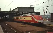 Nach dem Ende im IC-Verkehr wurden die Triebwagen der Reihe 601 noch einige Jahre im Reisebüro-Sonderzugverkehr eingesetzt, hier um 1980 im Düsseldorfer Hauptbahnhof 
