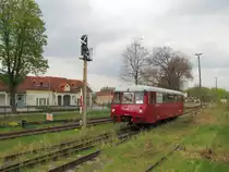 EBS 772 345-5 als  Unstrut-Schrecke-Express  DbZ 32700 aus Erfurt Hbf, am 01.05.2013 von Artern her kommend bei der Eifahrt in Ro�leben.