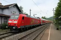 Am 09.05.2013 stand 146 114-4  Baden-W�rttemberg erfahren  beim Zwischenhalt mit ihrer RE in Schallstadt.