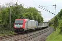 Besonderheit in Schallstadt. Re 482 042-9 von SBB Cargo/Railpool/STEG mit einem leerem Holzganzzug kurz vor Schallstadt.