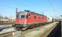 Re 6/6  11656 mit dem 62330 RBL - Emmenbr�cke 
bei der �berholung in Zofingen.
22.03.2013