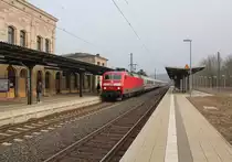 120 151-6 bespannte am 30.03.2013 den IC 2082 in Richtung Norden. Hier im Bahnhof Bad Sooden-Allendorf.
