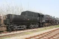 Die erste, nach dem 2. Weltkrieg in �sterreich gebaute Lokreihe war die Baureihe 42. Die letzte in �sterreich erhalten gebliebene 42er, die 42.2708 fristet nun im Heizhaus Strasshof ihr Dasein. Bild vom 21.April 2013.