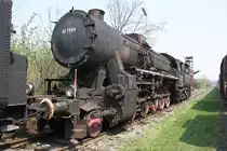 Einst vor vielen Sonderz�gen in �sterreich anzutreffen, steht die 52.7594 nun abgestellt im Heizhaus Strasshof herum. Bild vom 21.April 2013. 

