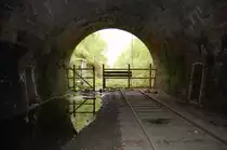 Die w�rttembergische Schwarzwaldbahn am 11. Mai 2013 bei Althengstett im Tunnel.

