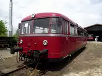 Ein VT 798 alias Schienenbus steht am 11.05.13 in Darmstadt 