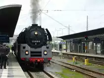 Hier sieht man noch einmal die Dampflok 01 0509-8 am 18.Mai im Hofer Hbf. Sie f�hrt als Sonderzug von Chemnitz Hbf nach Neuenmarkt-Wirsberg anl�sslich der Er�ffnung des neuen DDM in Neuenmarkt.