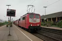 151 134-4 zog am 17.05.2013 einen Autozug durch B�nde (Westfalen) in Richtung Rheine.