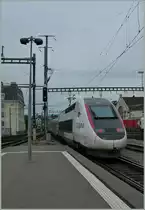 Nicht nur Wetterm�ssig bot sich in Lausann heute ein interessantes Kontrastprogramm: TGV Lyria 4417 verl�sst p�nktlich um 12.24 Lausanne Richtung Paris Gare de Lyon.
18. Mai 2013