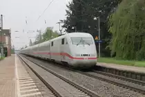 Nachschuss auf 401 580-6 am 02.05.2013 bei der Durchfahrt gen S�den auf der KBS 703 in Kenzingen.