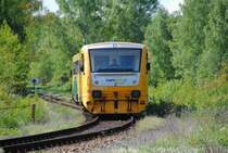 19.5.2013 15:47 ČD 914 046-8 als Personenzug (Os) aus Luby u Chebu nach Cheb kurz nach dem Bahnhof Nov� Drahov.