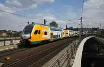 Hier 445 101-9 als RE2 (RE37367) von Cottbus nach Wismar, bei der Einfahrt am 1.5.2013 in Berlin Hbf. 