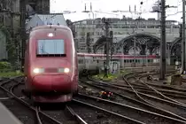 Thalys 4332 bei der Ausfahrt aus K�ln Hbf. 20.5.2013