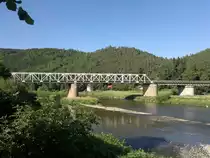 Blick auf die Br�cke �ber Berounka in �loukovice am 27.6.2011