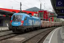 1016 023 (Koyoto) als l�ngsgediente Werbelok der �BB f�hrt am 21.05.2013 mit einem G�terzug durch Bruck/Mur.