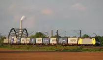 Am 12.Mai 2013 war Dispo 189 931 mit einem Containerzug bei Burgstemmen (KBS 350) auf dem Weg Richtung S�den.