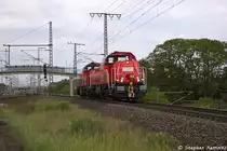Die 265 013-3 f�r DB Schenker Rail Deutschland AG wurde von der 261 010-3 durch Stendal(Wahrburg) gezogen und fuhren in Richtung Magdeburg weiter. Ziel k�nnte evtl. das Bw Rothensee gewesen sein. 24.05.2013