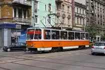 Die Tatra Tram Nr. 2033 in der Innenstadt von Sofia verkehrte am 6.5.2013 
auf der Linie 18.