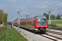 440 015-6 hat soeben Althegnenberg verlassen und rollt nun auf M�nchen zu. Aufgenommen am 06.05.13.