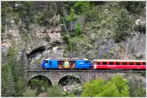 RE1144 mit der HCD-Lok 652 vor dem Zalainttunnel. (22.05.2013)
