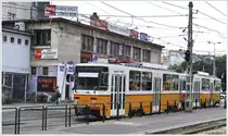 Tram Budapest. T5C5 CKD Tatra Linie 61 nach H�v�sv�lgy am Metro- und Strassenbahnknotenpunkt Sz�ll K�lm�n t�r. (11.05.2013)