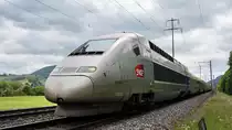 Am Sonntag f�hrt der TGV �ber Frick AG und Rheinfelden nach Basel.Er kam mittags p�nklich aus Z�rich angerauscht. Eiken/Aargau am 26.5.2013