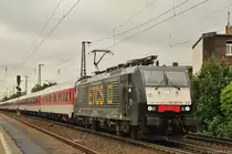 ES 64 F4 - 115 mit AZ 13327 von D�sseldorf Hbf nach Villach in D�sseldorf-Oberbilk am 26.05.13.