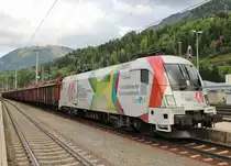 Am 5.Mai 2013 legte der  Frontrunner  1116 130 mit einem Holzzug in Schwarzach St. Veit einen Betriebshalt ein.
1016 044 spannte sich vor den schweren Zug und anschlie�end fuhren sie in DT auf die Tauernbahn in Richtung Villach.