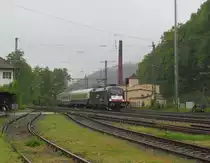 ES 64 U2 - 012 / 182 512 von TXL mit dem TEE von P�rtschach nach Berlin am 26. Mai 2013 in Kronach.