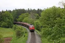 233 511 am 24.5.13 bei Gro�albershof an der KBS 870 mit Schotterzug nach N�rnberg