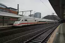 Hier 402 009-5  Riesa  als ICE640 von Berlin Ostbahnhof nach D�sseldorf Hbf. mit 402 005-3  Zwickau  als ICE650 von Berlin Ostbahnhof nach K�ln Hbf., bei der Einfahrt am 18.5.2013 in den Startbahnhof Berlin Ostbahnhof.