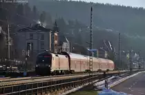 182 022 (91 80 6182 022-4 D-DB) + Dosto als S1 (37747) von Mei�en nach Sch�na am 05.03.2013 in K�nigstein / Sachsen