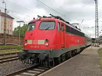 Am 22.05.2013 kam 110 441-3 mit dem 55. Milit�rseelsorge Pilgerzug  Worms Hauptbahnhof vorbei, damit dann der Zug eine ca. 3 st�ndige Pause in Worms machen konnte, damit die Soldaten den Wormser Dom besichtigen konnten. Hier ist die alte Dame kurz vorm zur�ckdr�cken des Pilgerzuges in den Rangierbahnhof.