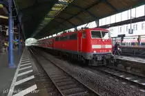 RB48 aus Wuppertal zur Weiterfahrt nach Bonn-Mehlem, statt mit 425er heute mit 111 und neu lackierten Silberlingen.